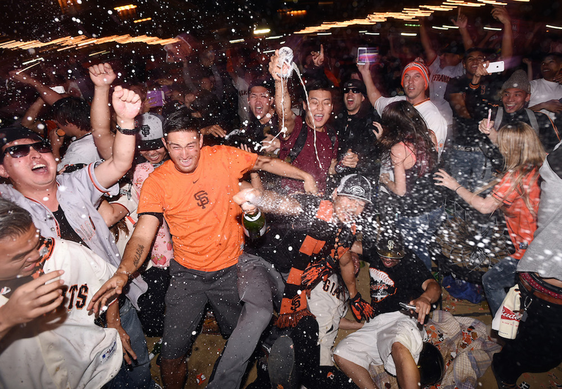 Illustration for article titled San Francisco Brings Fire And Fistfights To World Series Celebrations